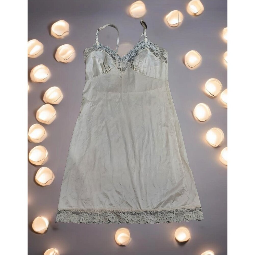 Vintage Vanity Fair Women Size 36 L Beige Nylon Full Slip Dress Rose Lace USA